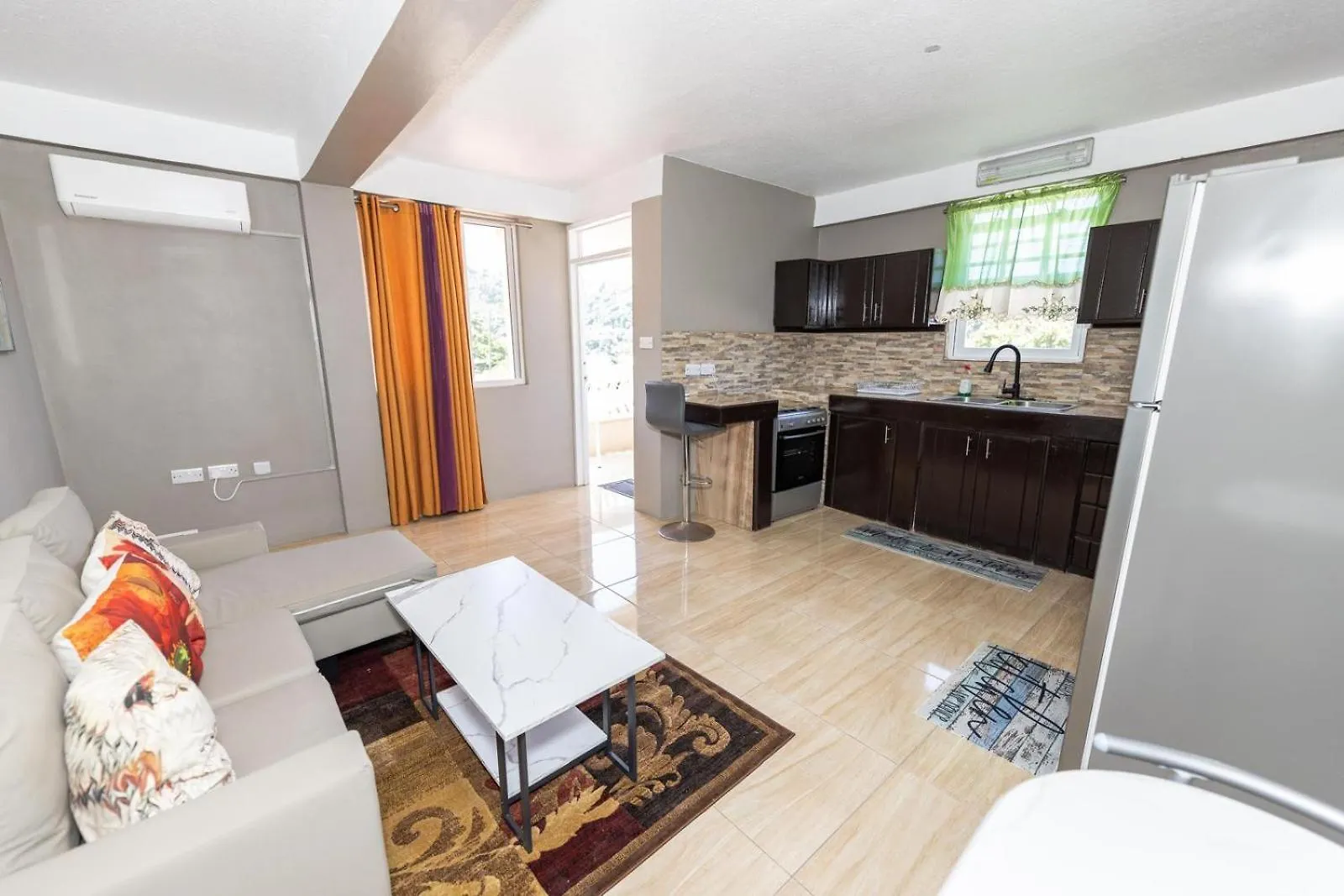 Roseau Canefield Apartment With Full Kitchen Air Conditioning And Wi-Fi Close To Town contacts