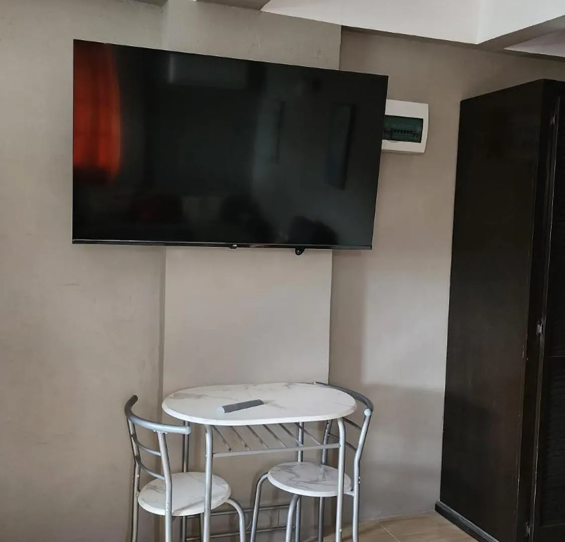 Roseau Canefield Apartment With Full Kitchen Air Conditioning And Wi-Fi Close To Town Dominica