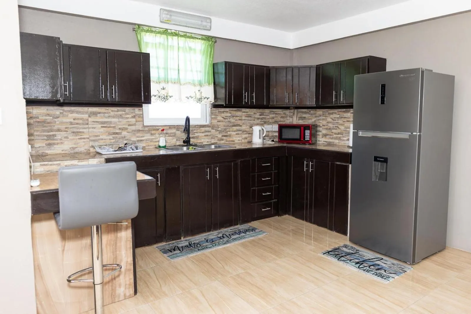 Roseau Canefield Apartment With Full Kitchen Air Conditioning And Wi-Fi Close To Town